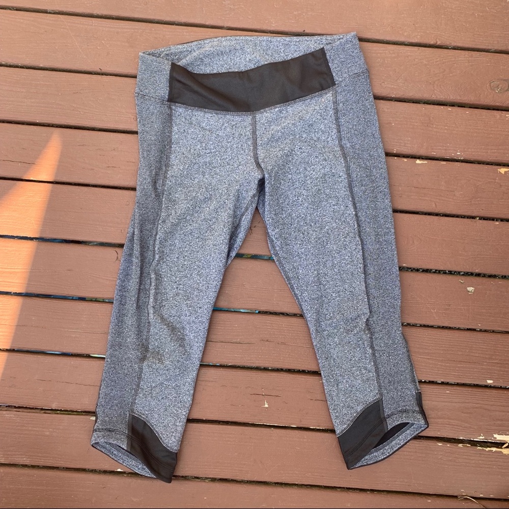 Grey and black lululemon crops